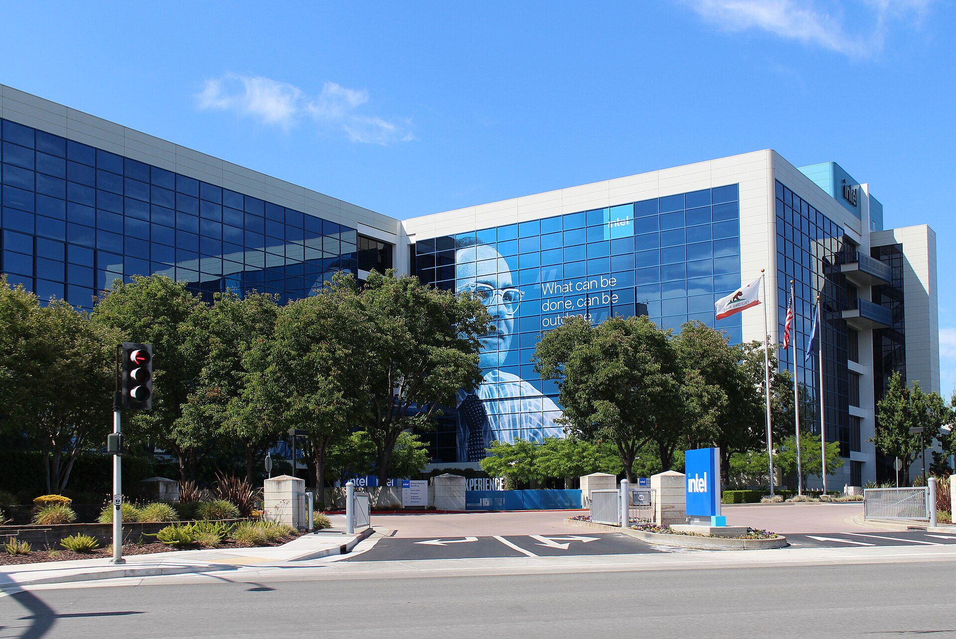 PG&E Falls 20% as SB 492 Leaves Subrogation in Place