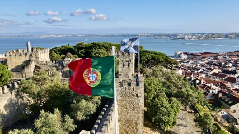 Portugal’s Banks Weigh AI Marketing Compliance